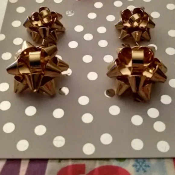 KOHL'S Holiday Christmas Double Gift Bow Metallic Gold 1.65" Drop Earrings**NEW! - Picture 3 of 4